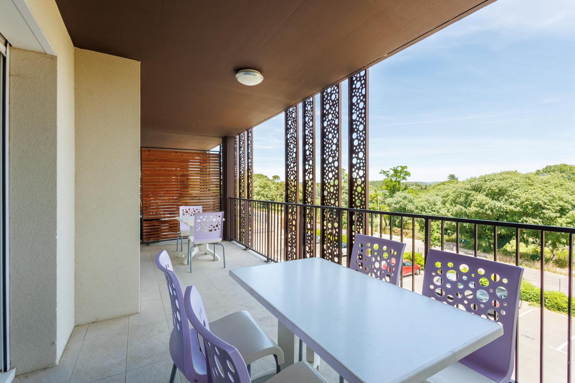 Residhotel Residence Pont Du Gard เรอมูแล็งส์ ภายนอก รูปภาพ