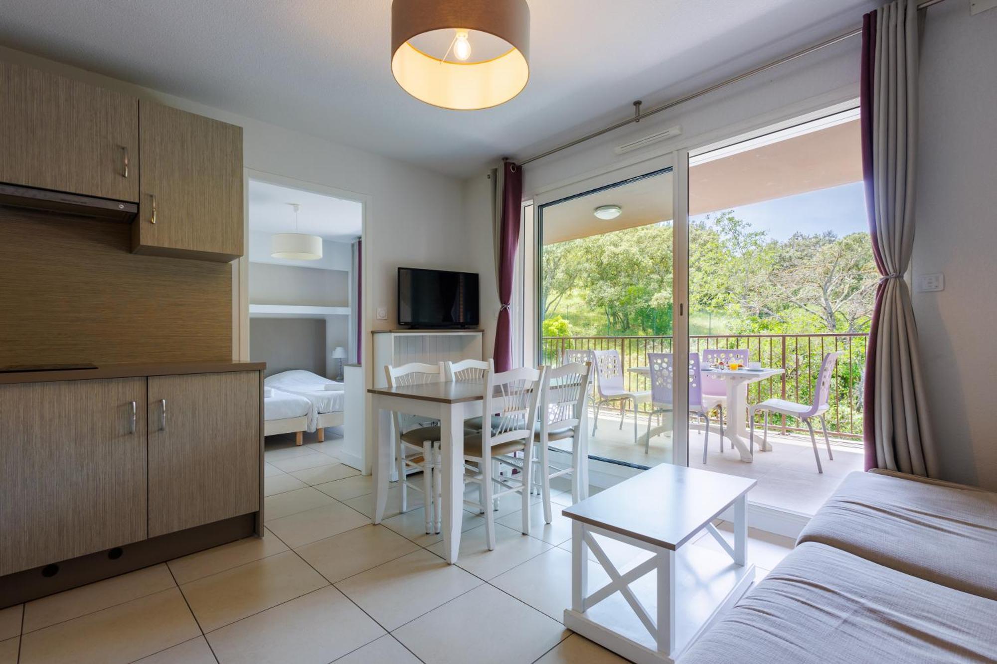 Residhotel Residence Pont Du Gard เรอมูแล็งส์ ภายนอก รูปภาพ