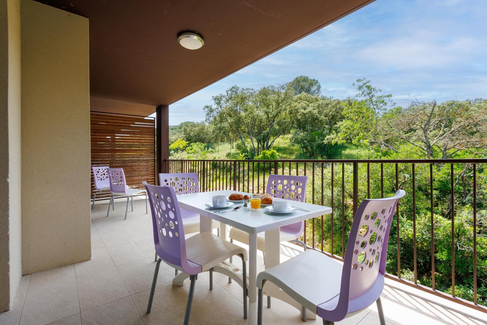 Residhotel Residence Pont Du Gard เรอมูแล็งส์ ภายนอก รูปภาพ