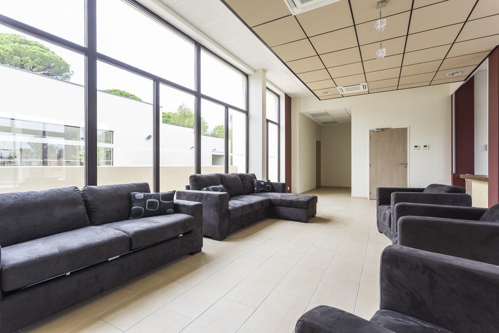 Residhotel Residence Pont Du Gard เรอมูแล็งส์ ภายนอก รูปภาพ