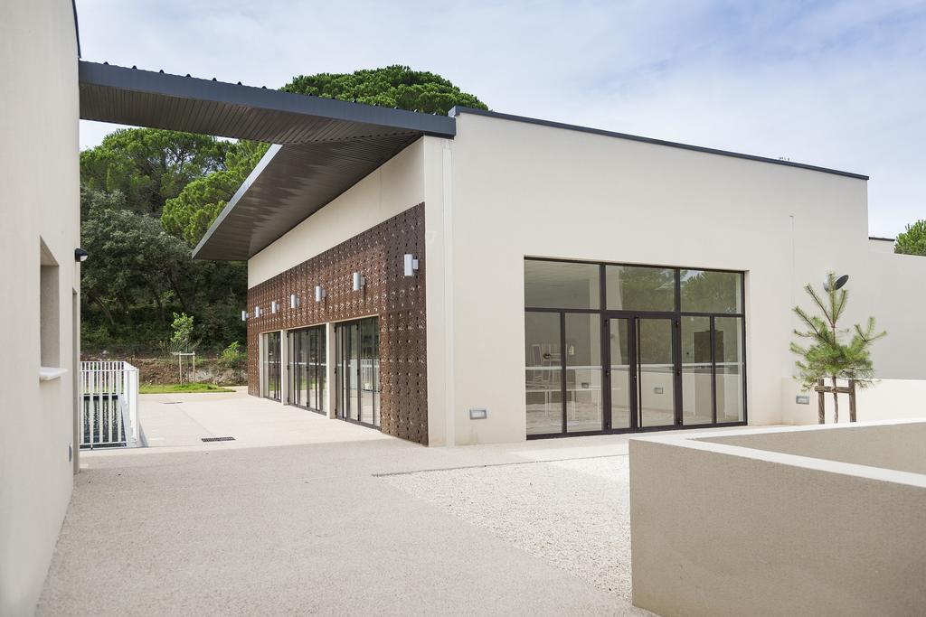 Residhotel Residence Pont Du Gard เรอมูแล็งส์ ภายนอก รูปภาพ