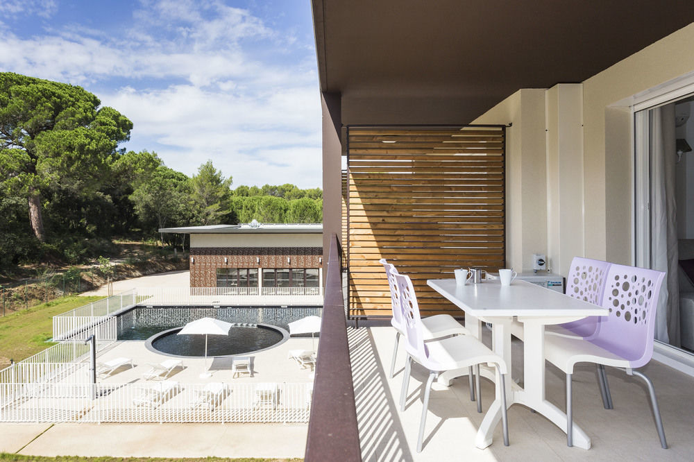 Residhotel Residence Pont Du Gard เรอมูแล็งส์ ภายนอก รูปภาพ